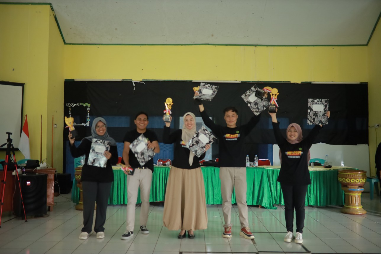 Selamat kepada Bapak Ibu Dosen yang mendapatkan Penghargaan pada PPKPS & Ma'taf Mahasiswa Baru STKIP Muhammadiyah Sungai Penuh Tahun 2025